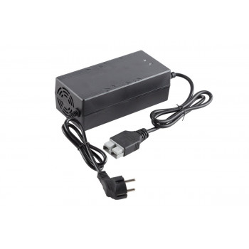 Зарядное устройство Rutrike для LiFePo4 аккумуляторов 60V32A/H (73V 5A) SB50, 026027