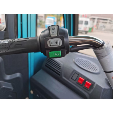 Трицикл грузовой GreenCamel Тендер D1500 (60V 1000W) кабина, понижающая